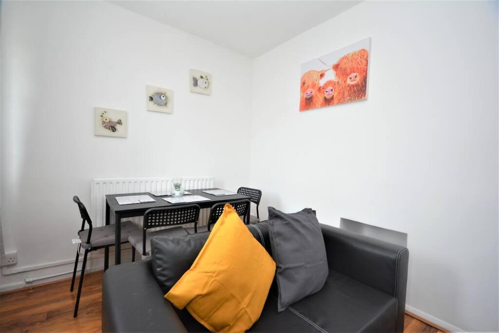 Lovely 2 Bedroom Condo In Greater Londres Exterior foto